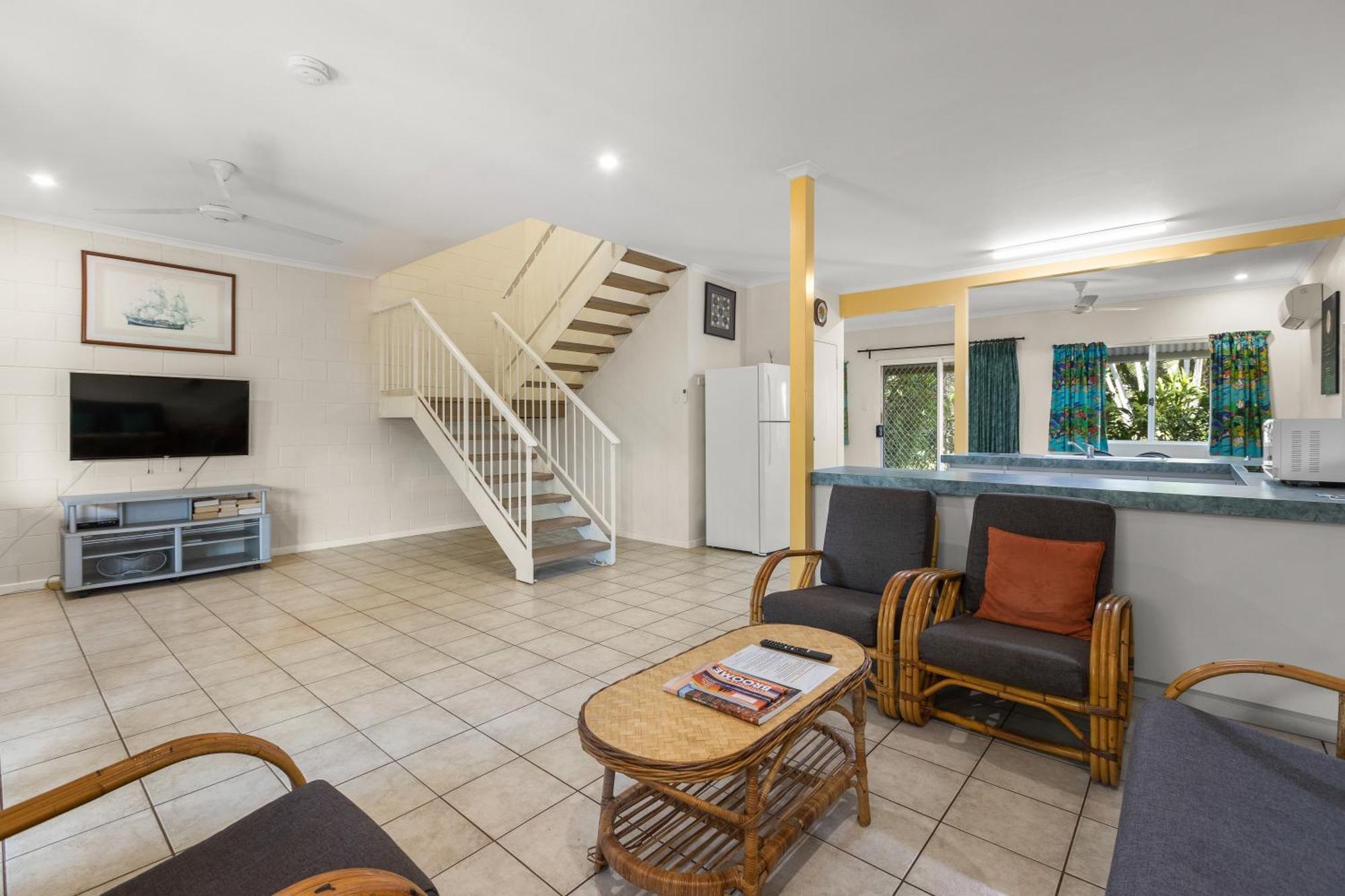 ברום Cable Beachside Villas מראה חיצוני תמונה