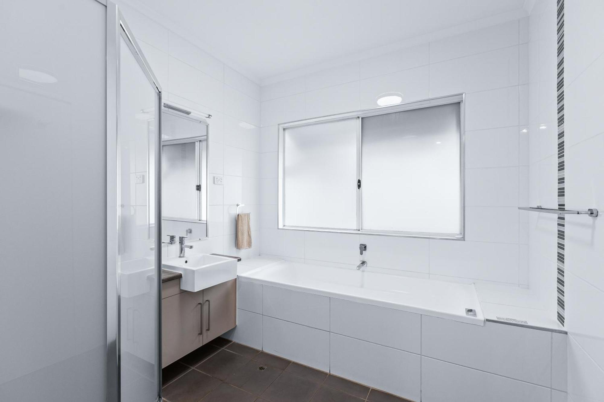 ברום Cable Beachside Villas מראה חיצוני תמונה