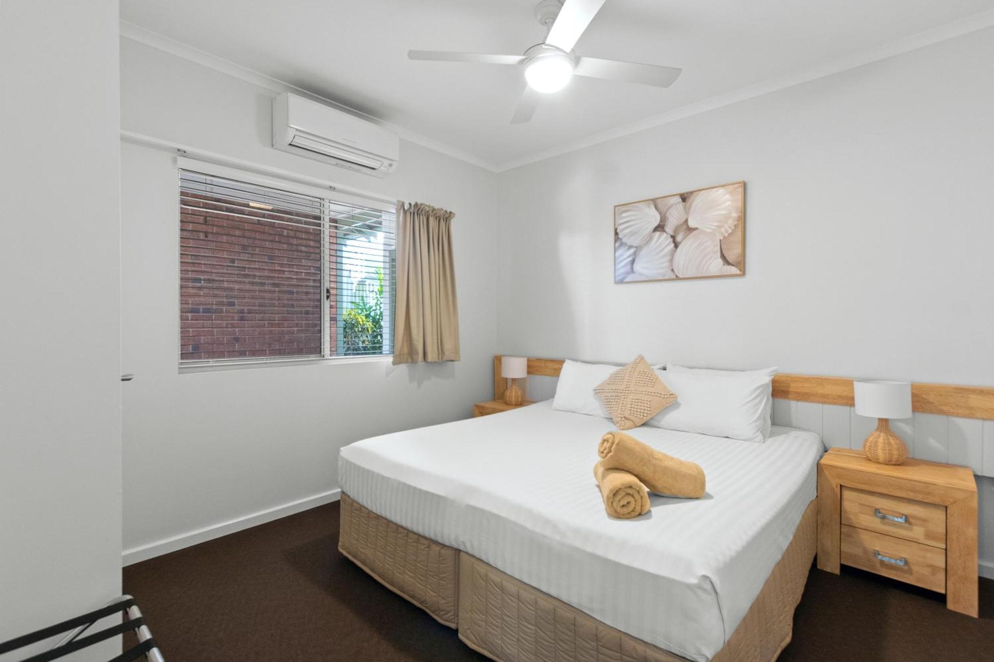 ברום Cable Beachside Villas מראה חיצוני תמונה